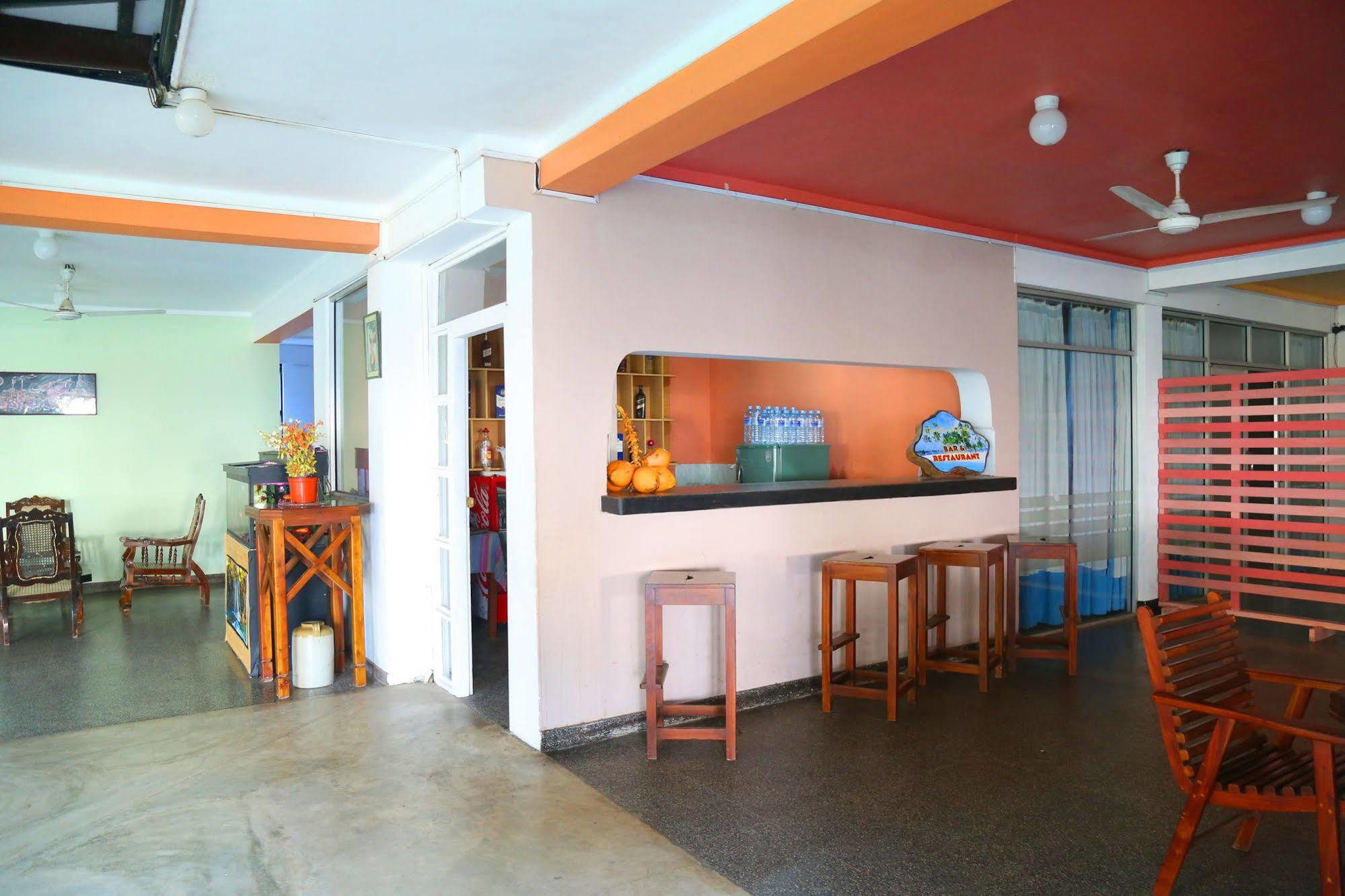 Topaz Beach Hotel เนกอมโบ ภายนอก รูปภาพ